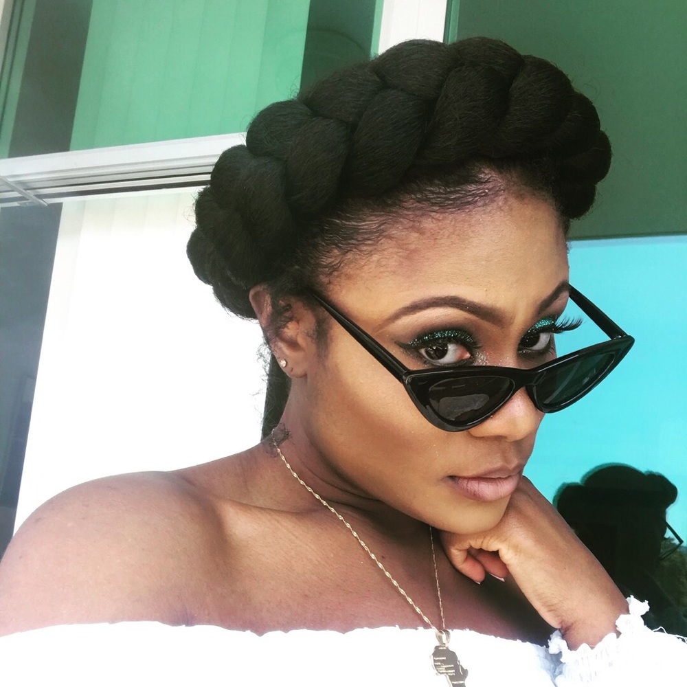 Meet your Posher, Fola